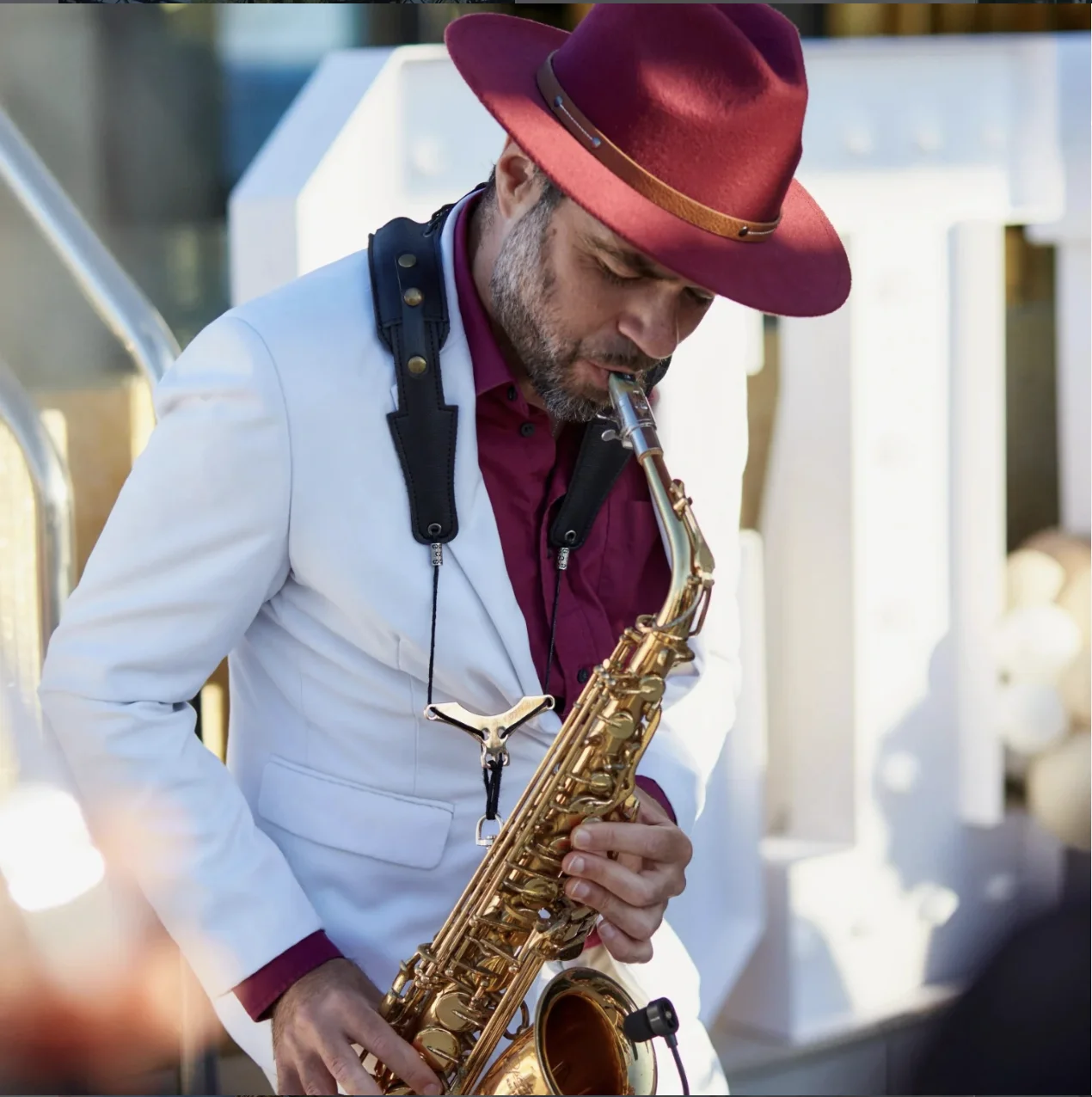 Daniele Mancini suona il sax dal vivo a un matrimonio, Italia Love Show