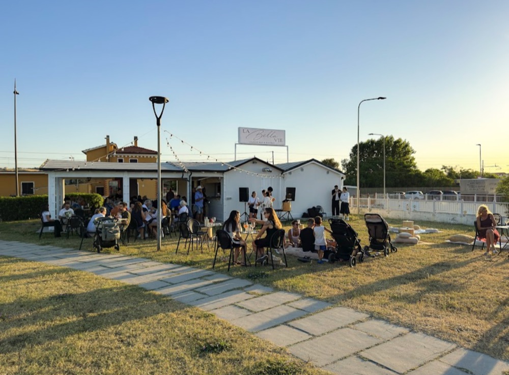 Esterno di La Bella Vie, Torrette di Fano
