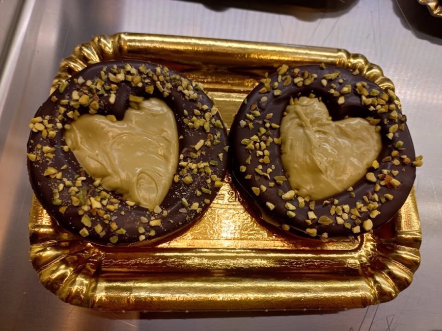 Praline al pistacchio ricoperte di cioccolato