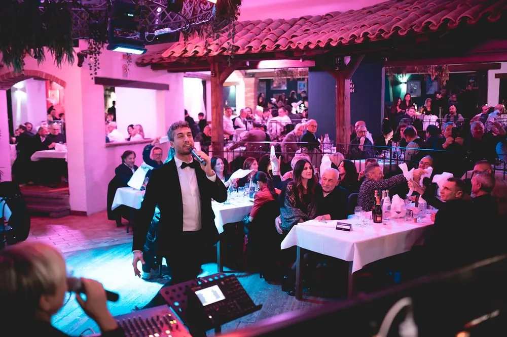 Sezione La Formula del sito Villa Borghese, cena spettacolo a Montecchio