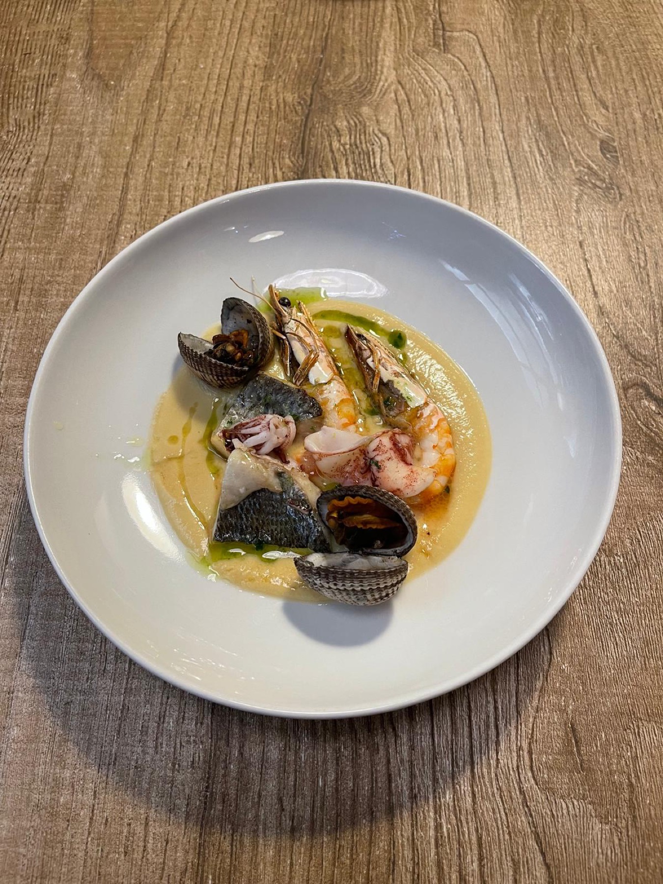Piatto di pesce misto di Salicornia